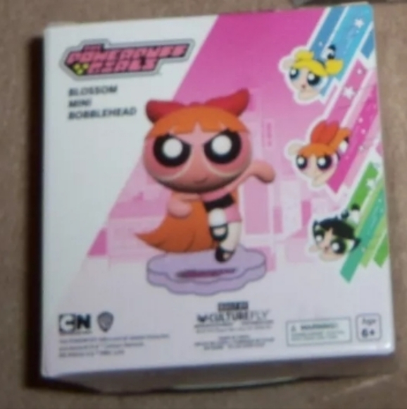 The Powerpuff Girls™ Mini Bobble-Head Figure BLOSSOM - Picture 2 of 2